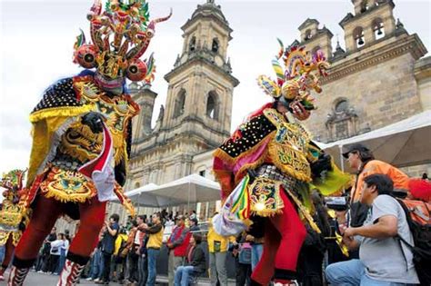 Festival Iberoamericano de Teatro: Een caleidoscoop van culturele identiteiten en een feest voor de menselijke geest