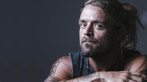  De Impact van The 10-Year Challenge op de Carrière van Xavier Rudd: Een Historische Reflectie